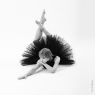 FOTO: 1481 Cm: 'Irina In Black' - Irina Tsymbal - Ballet Photography B&W